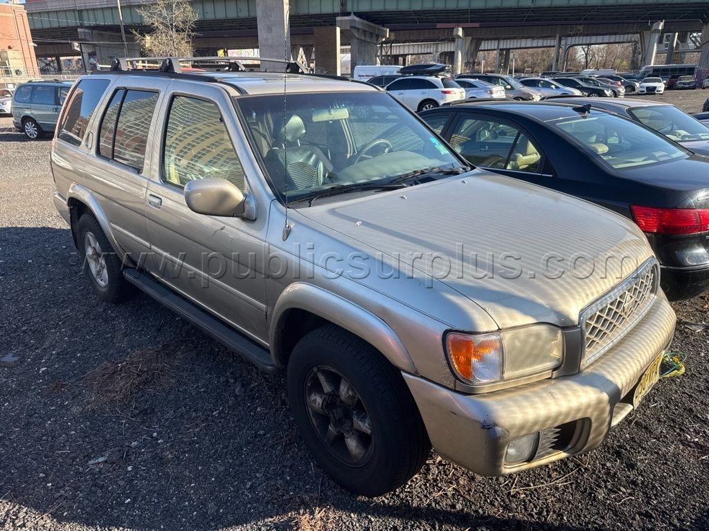 2001 Nissan Pathfinder — photo 1