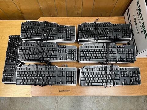Dell Keyboard Model KB522P LOT Q(32) 3