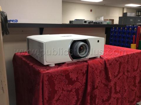 NEC Professional Video Projector - SOLD AS IS - 457
