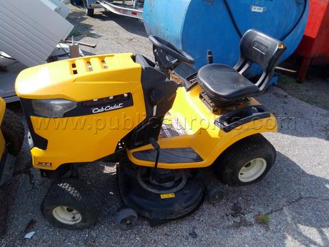 Cub Cadet Lawn Mower ~ IA-25332
