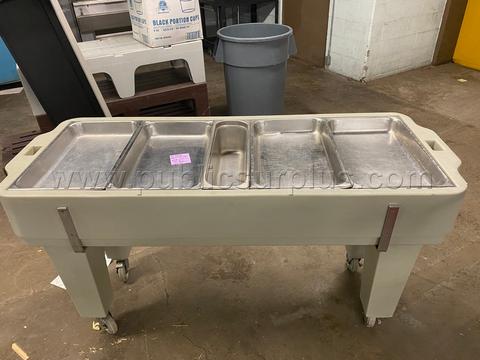 PLASTIC CAMBRO COLD COOLER TABLE SERVING LINE W/ WHEELS AND PANS