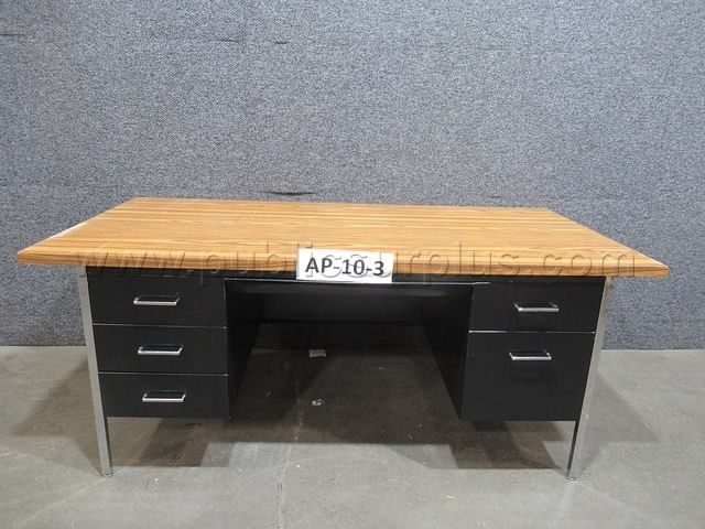 DESK ~ AP-10-3 — photo 1