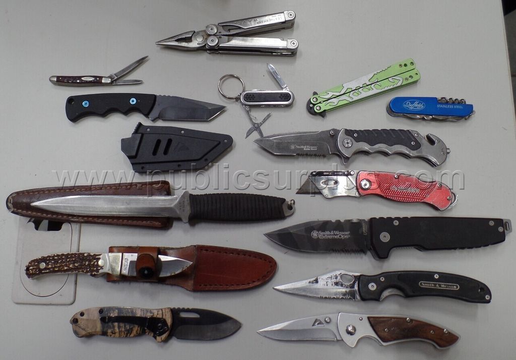 KNIFE LOT — photo 1