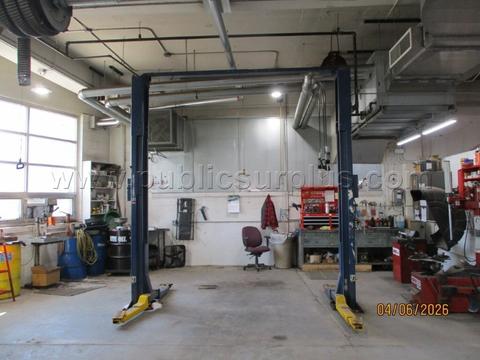 Rotary 2 Post Auto Lift (9,000 LB) - #1