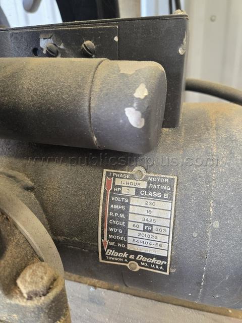 Dewalt/Black & Decker Radial Arm Saw