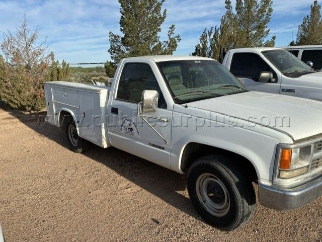 1999 Chevrolet GMT400 Pickup — photo 1