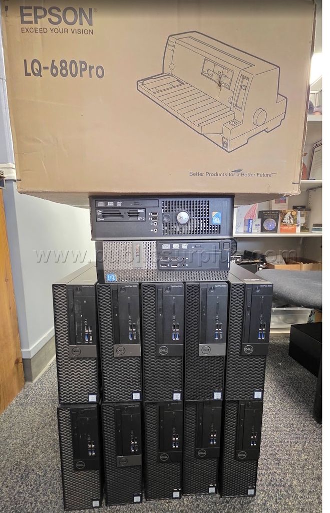 12 Dell PC's — photo 1