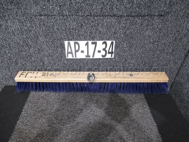 BROOM HEAD ~ AP-17-34 (R39B) — photo 1