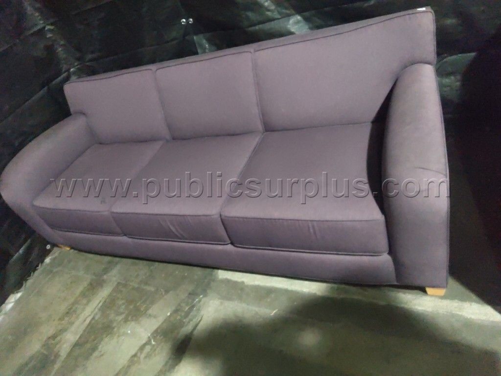Couch — photo 1