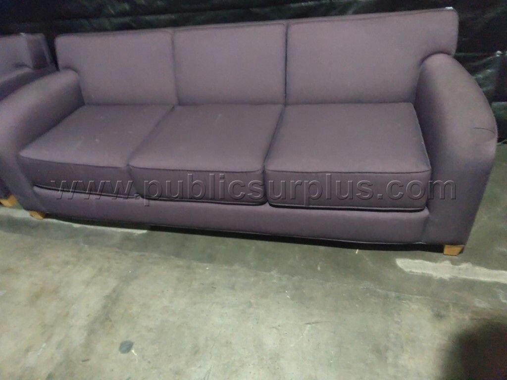 Couch — photo 1