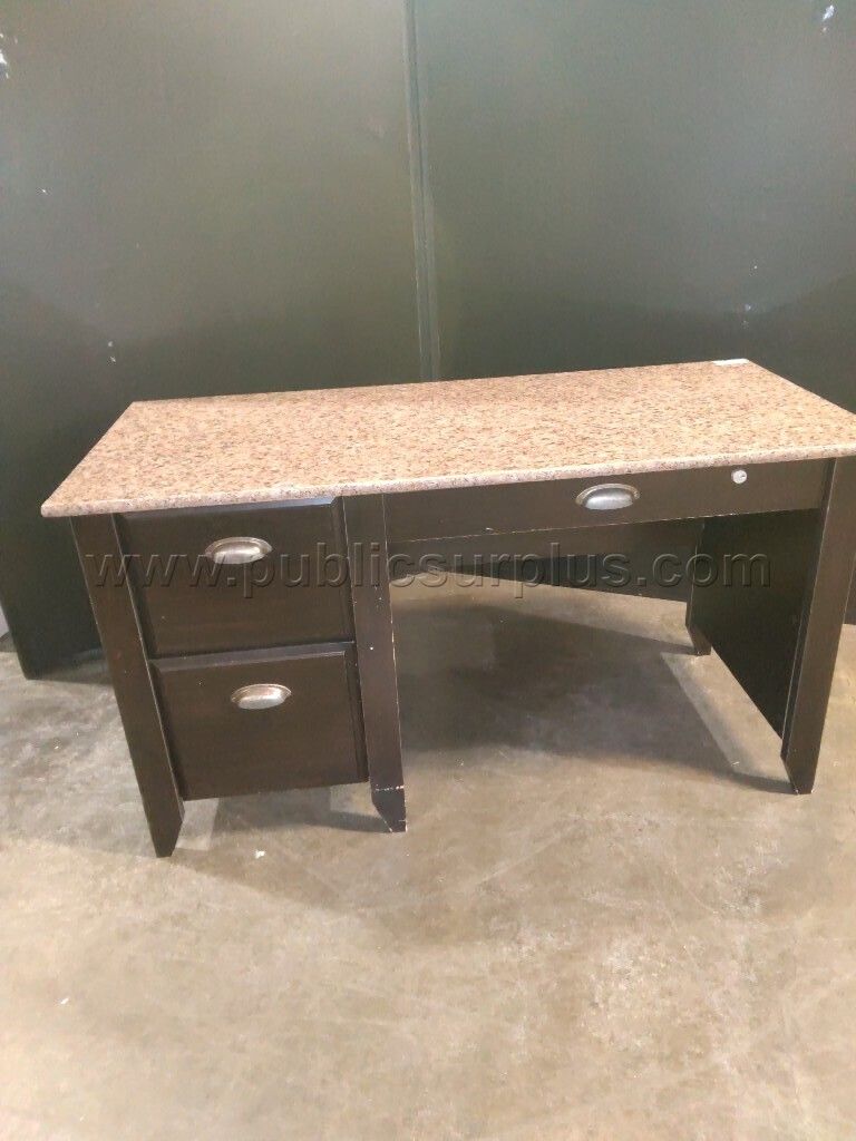 Desk — photo 1