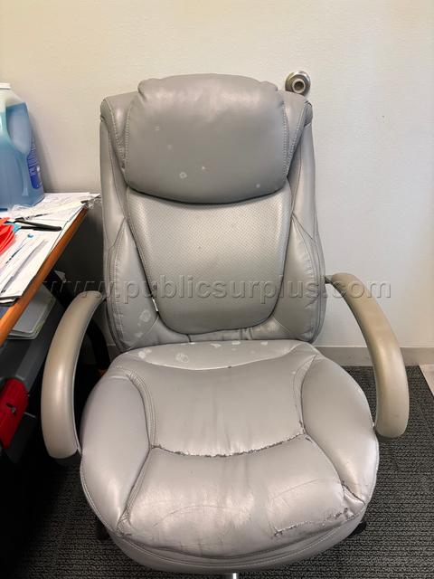 CHAIR (2ND LISTING)