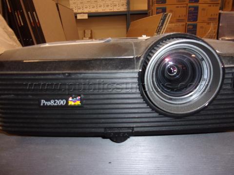 ViewSonic Pro 8200 Projector with Remote