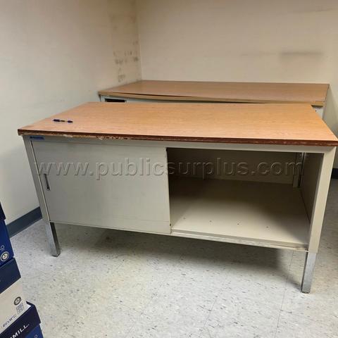 Tables - Storage - Cabinet underneath ~ Lot of 2