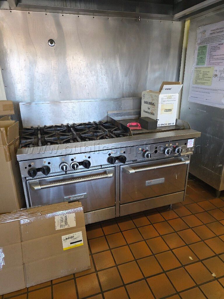 Garland Stove and Hood — photo 1