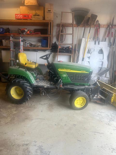 JOHN DEERE 2210