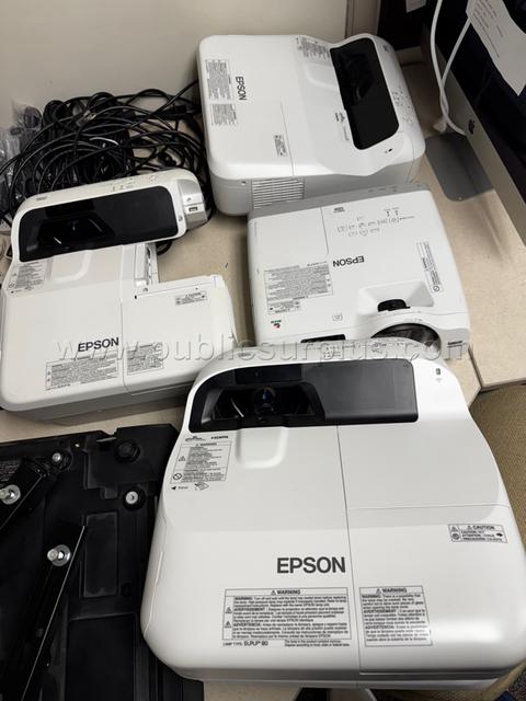 5 Working Epson Projectors