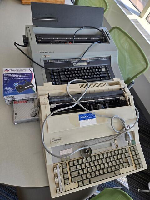 Typewriters and supplies ~ Lot of 4