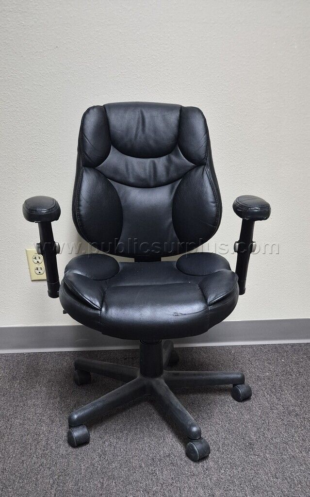Office Chair — photo 1