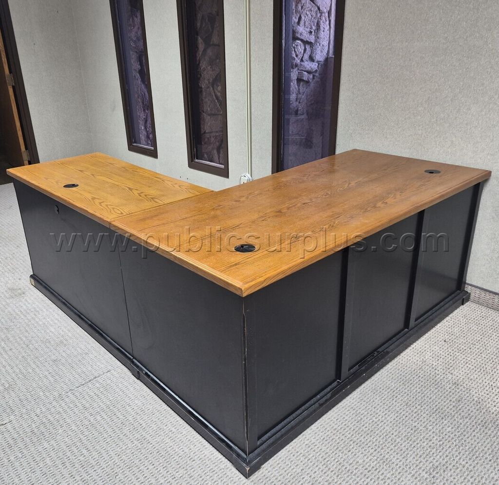Martin "L" Configuration Desk — photo 1