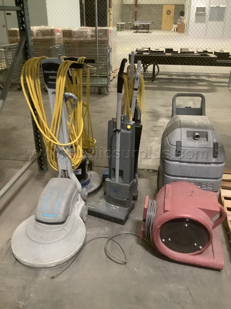 Cleaning appliances — photo 1
