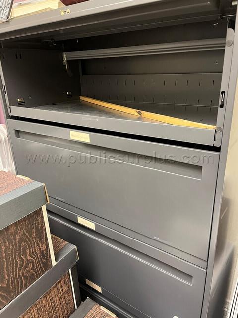 Wide Filing Cabinet w/key