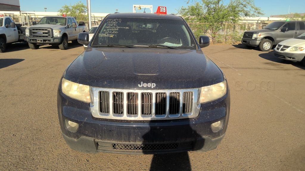 COURTS - 13B017 - 2013 JEEP CHEROKEE SUV 4X4 — photo 1