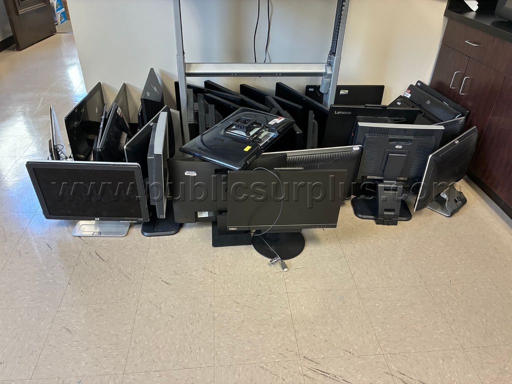 31 Monitors — photo 1