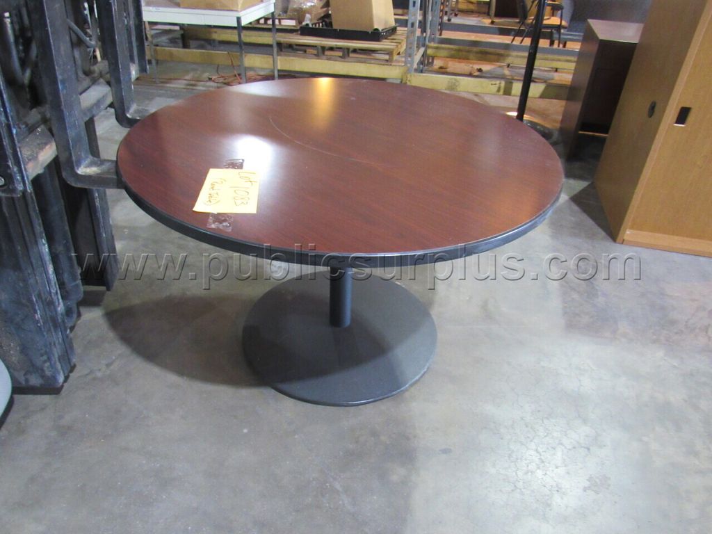 Lot 1083  Round Table — photo 1