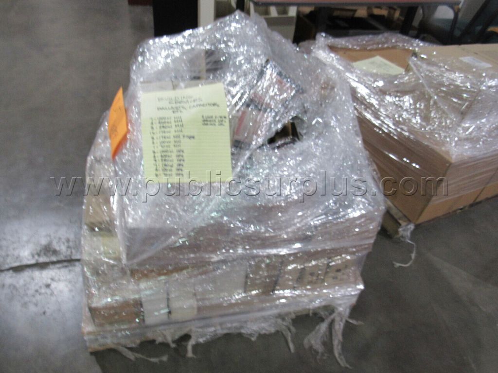 Lot 1084  Used Electrical Parts — photo 1