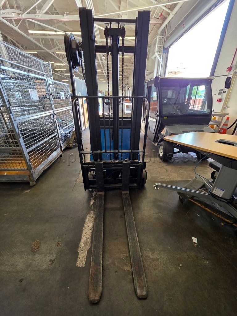 Blue Giant Forklift (20001006009) — photo 1