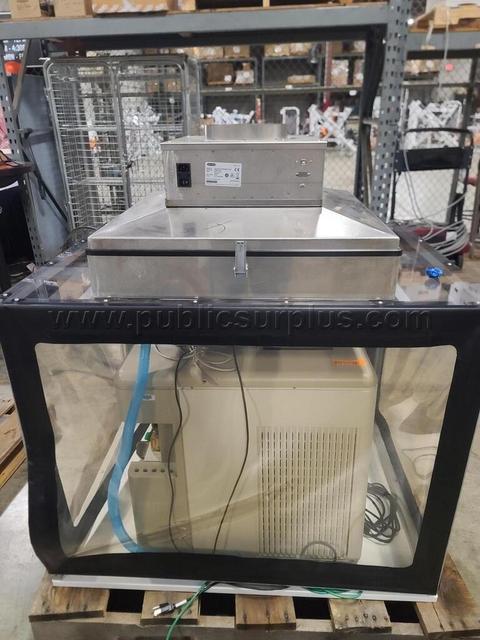 Bio-Rad S3e Cell Sorter w/ Biosafety Cabinet - Powers On / Needs Repair