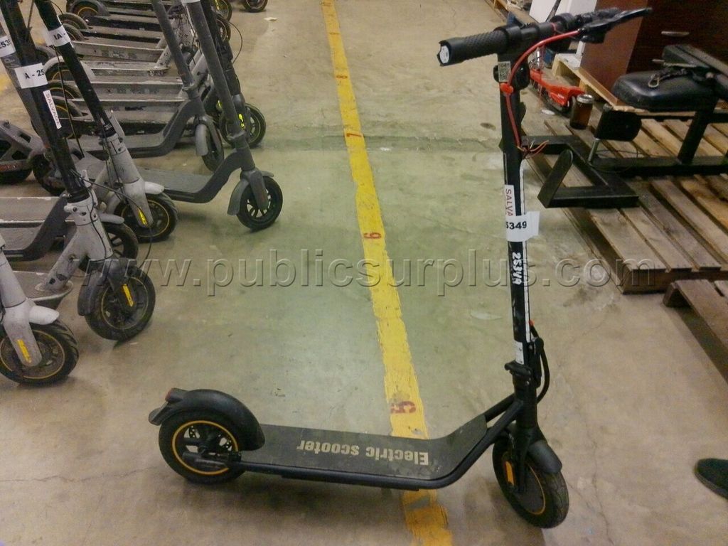 Electric Scooter ~ IA-25349 — photo 1