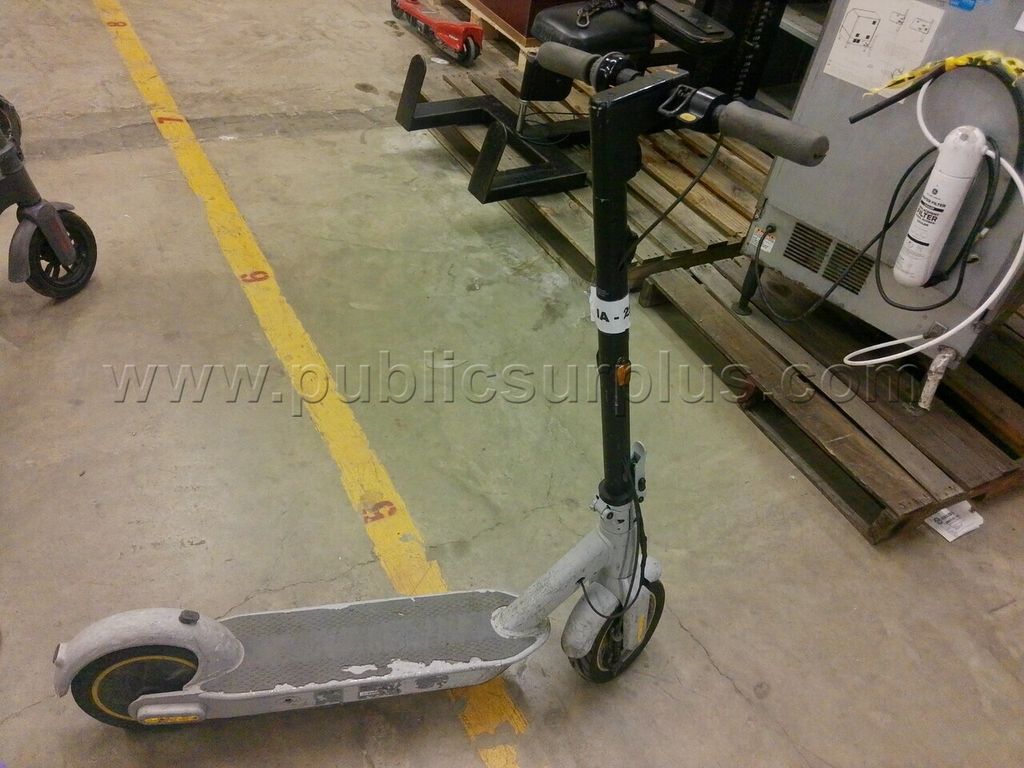 NineBot Electric Scooter ~ IA-25350 — photo 1