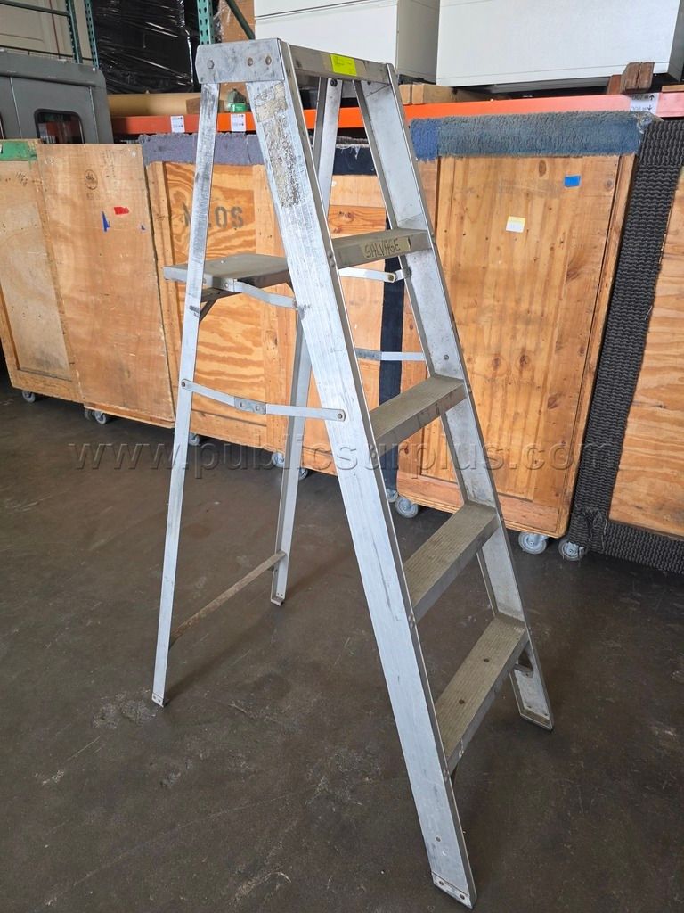 5' Ladder (118332) — photo 1