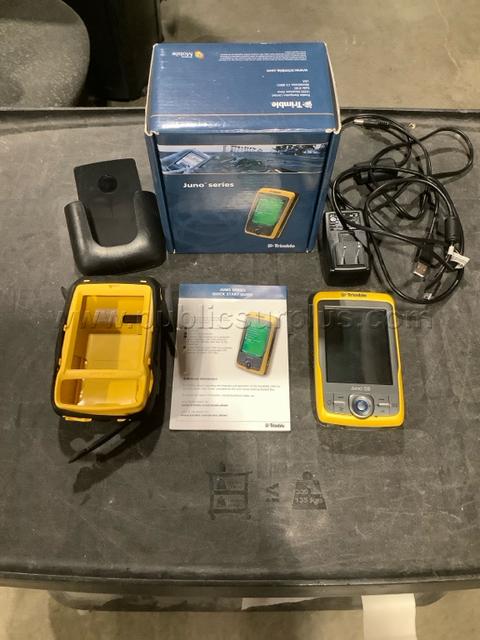 7871 - Trimble Juno SB Handheld w/OtterBox