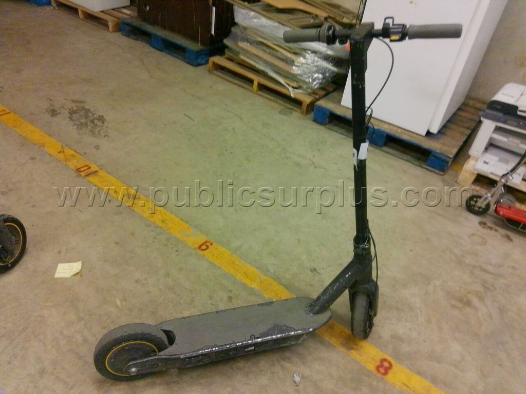 Nine Bot Electric Scooter ~ IA-25364 — photo 1