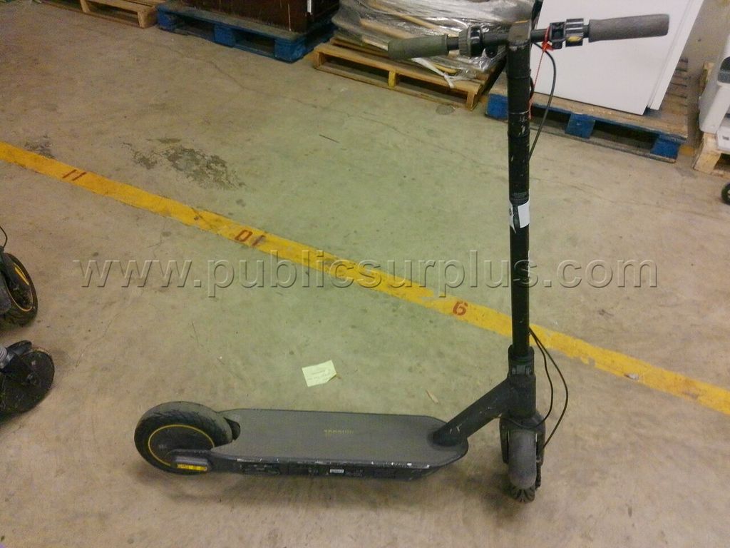 Nine Bot Electric Scooter ~ IA-25366 — photo 1