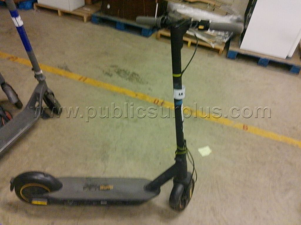 Nine Bot Electric Scooter ~ IA-25368 — photo 1