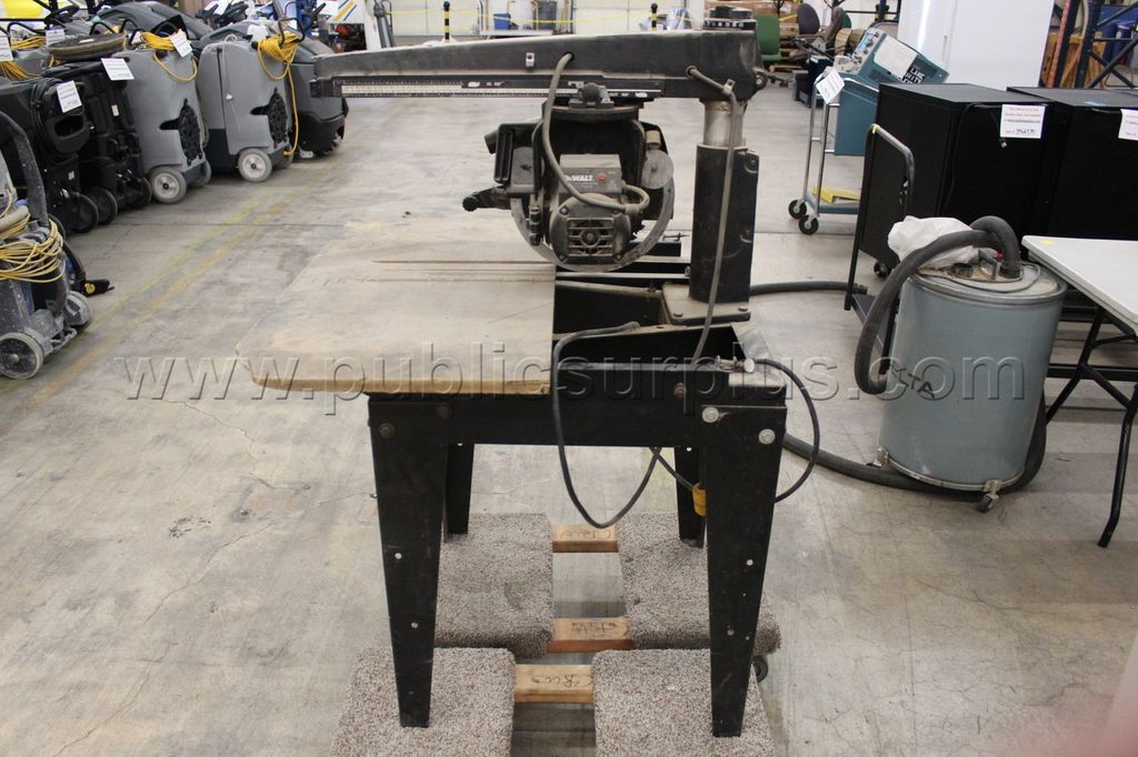 DeWalt Saw — photo 1