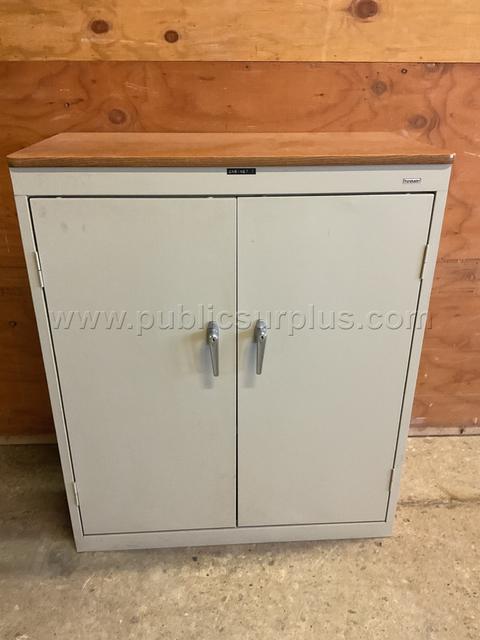 1-2 Door Cabinet Lot # 4770