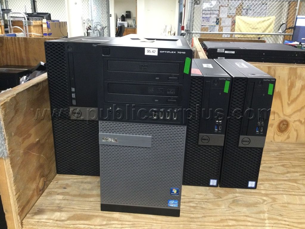 LOT OF (4) DELL COMPUTERS  - SOLD AS IS - 604 — photo 1