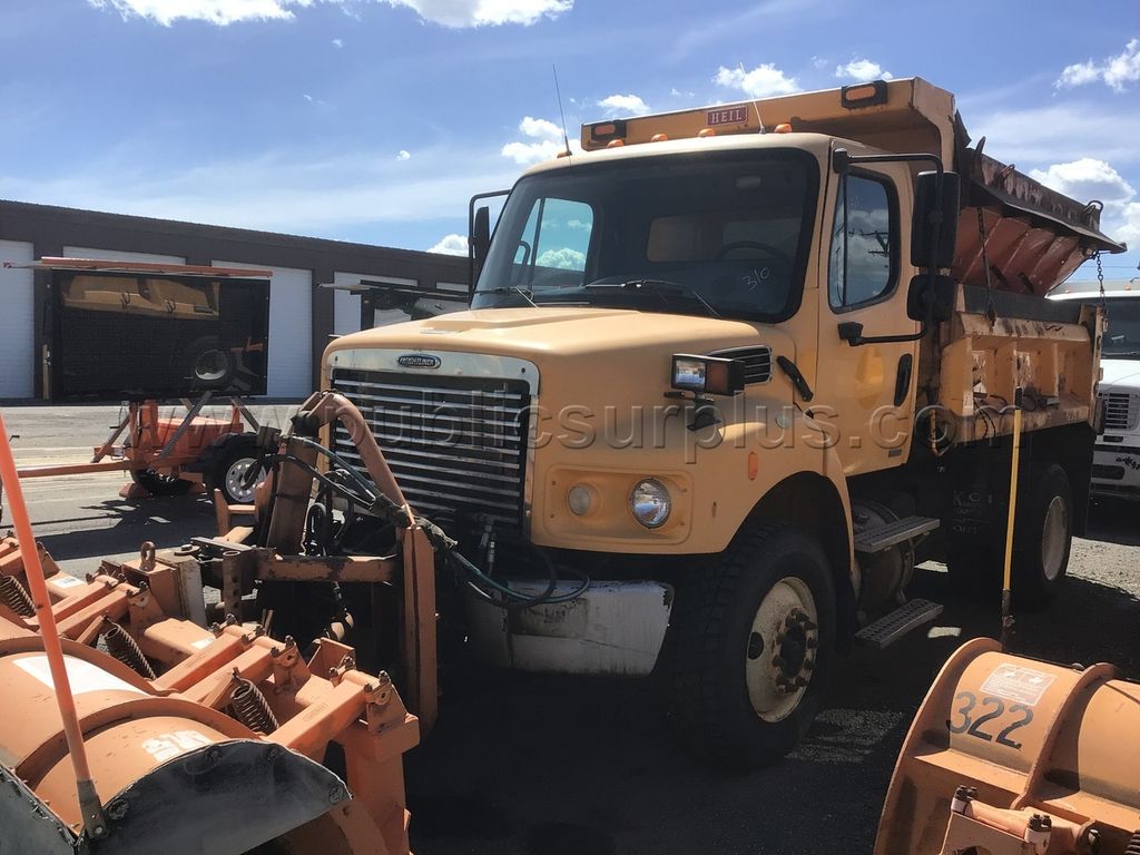 2005- 5 YARD DUMP TRUCK. UNIT #310 — photo 1