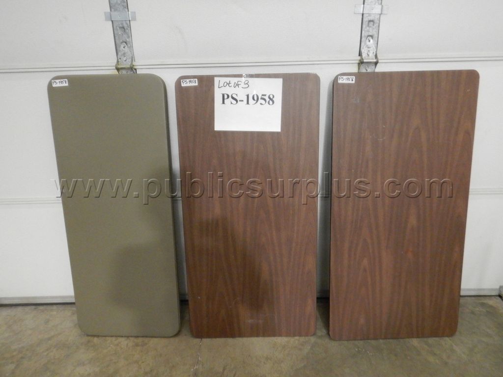 Folding Tables* - Lot of 3 — photo 1