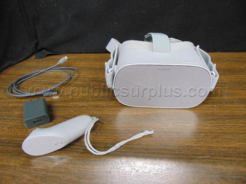 VR Headset Lot #4936