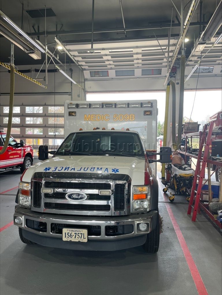 2009 Ford F450 EMS Medic Unit — photo 1