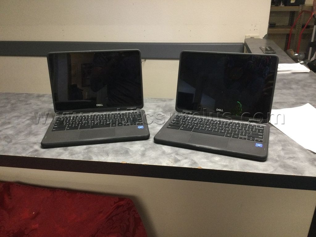 LOT OF (2) CHROMEBOOK LAPTOPS - SOLD AS IS - 612 — photo 1