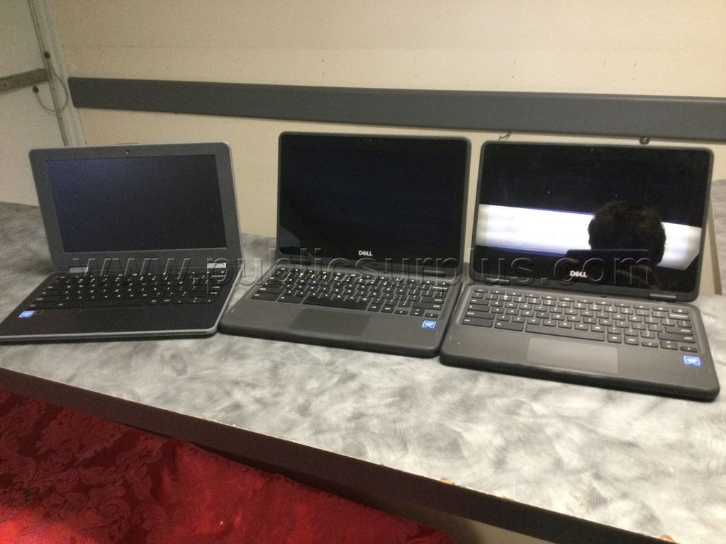 LOT OF (3) CHROMEBOOK LAPTOPS - SOLD AS IS - 615 — photo 1