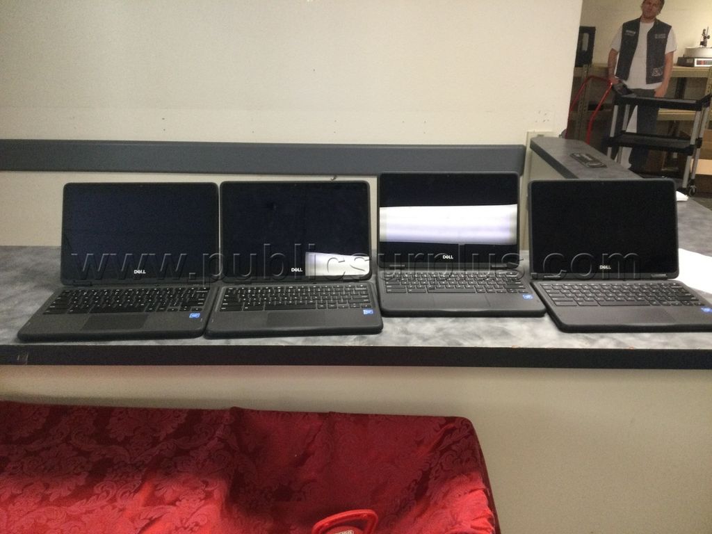 LOT OF (4) CHROMEBOOK LAPTOPS - SOLD AS IS - 616 - photo 1