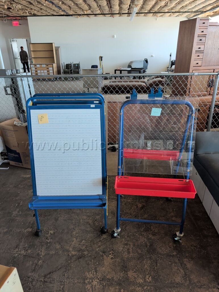 Mixed Mobile Classroom Easels — photo 1